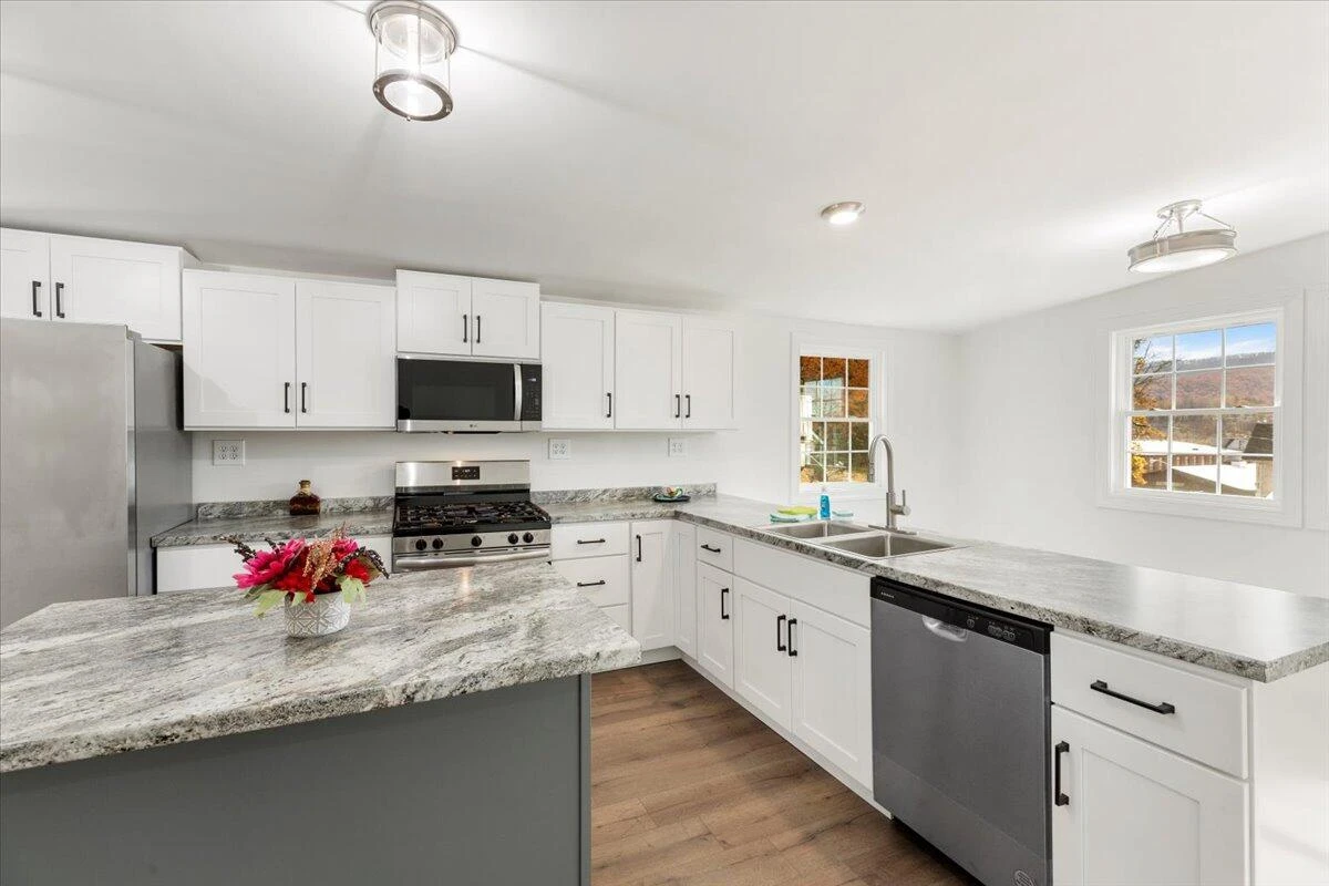 118 6th ST - Photo 32