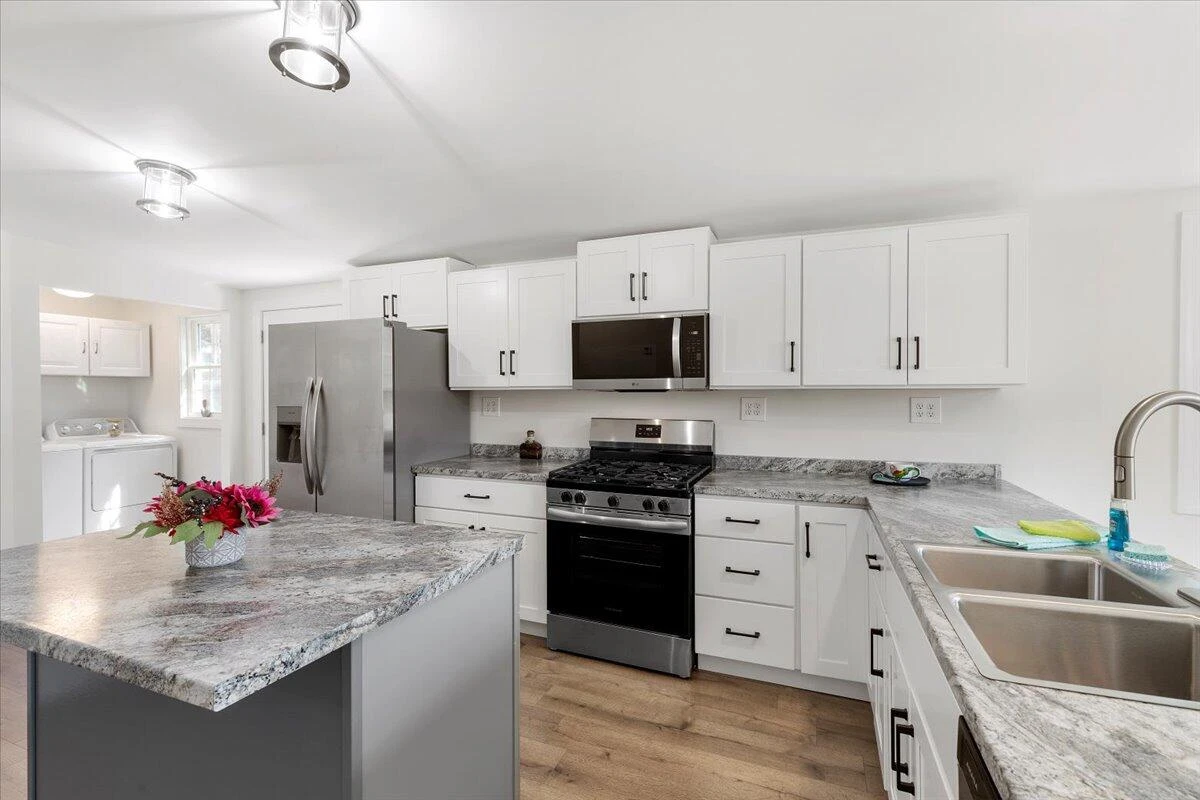 118 6th ST - Photo 33