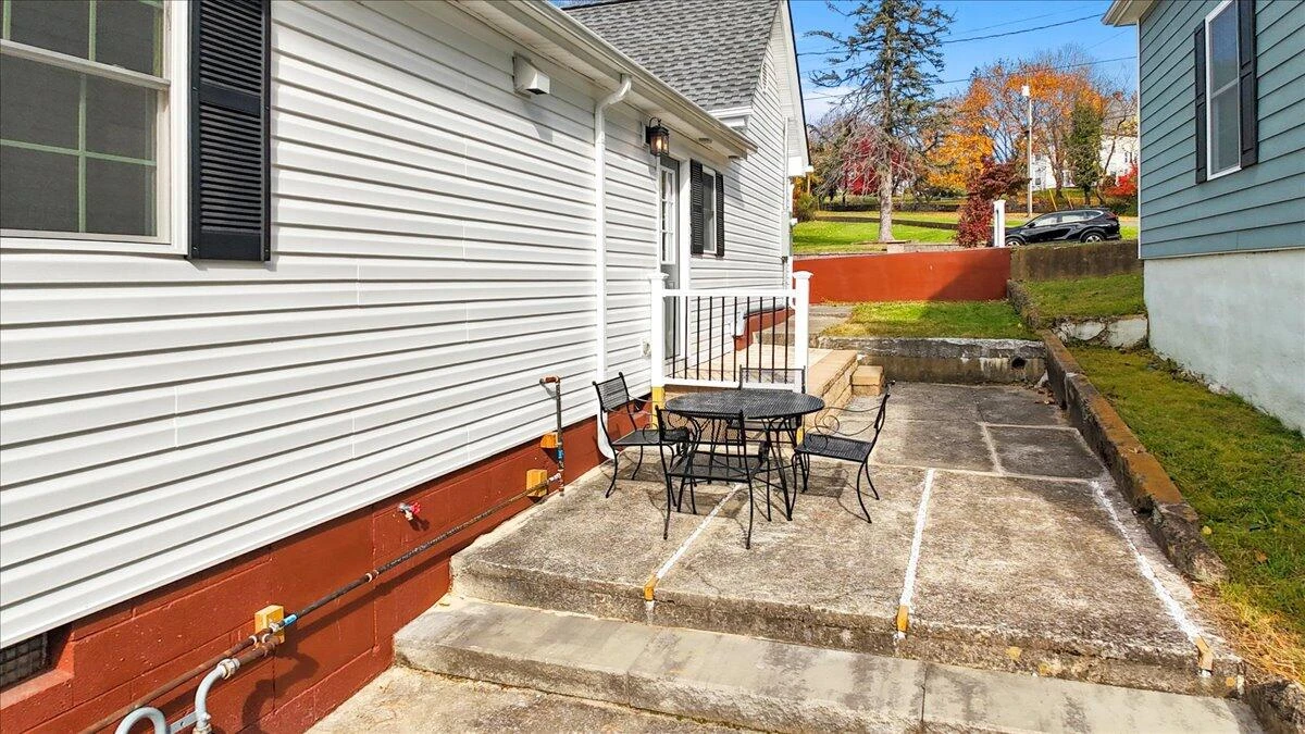 118 6th ST - Photo 70