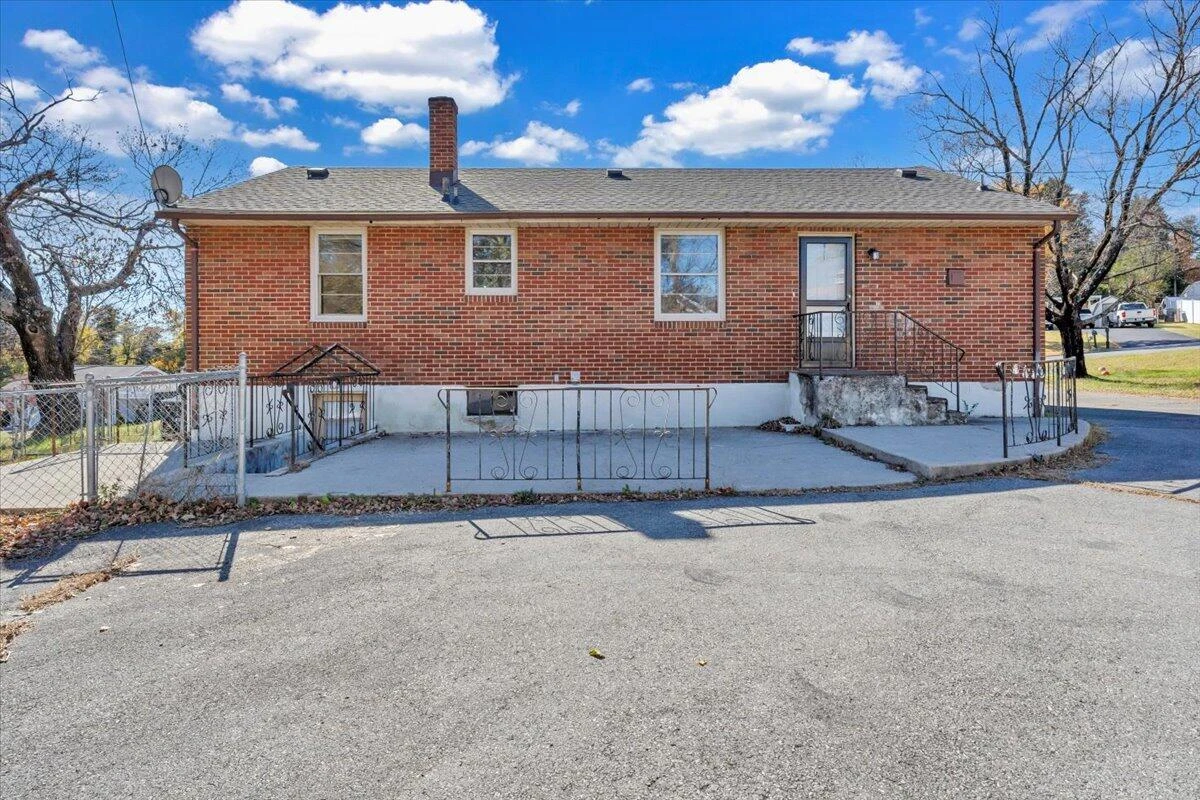 4605 PEACH TREE DR - Photo 30