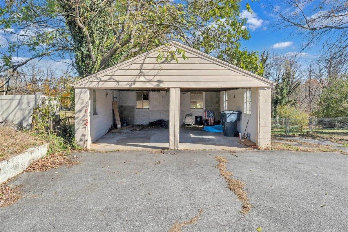4605 PEACH TREE DR - Photo 34
