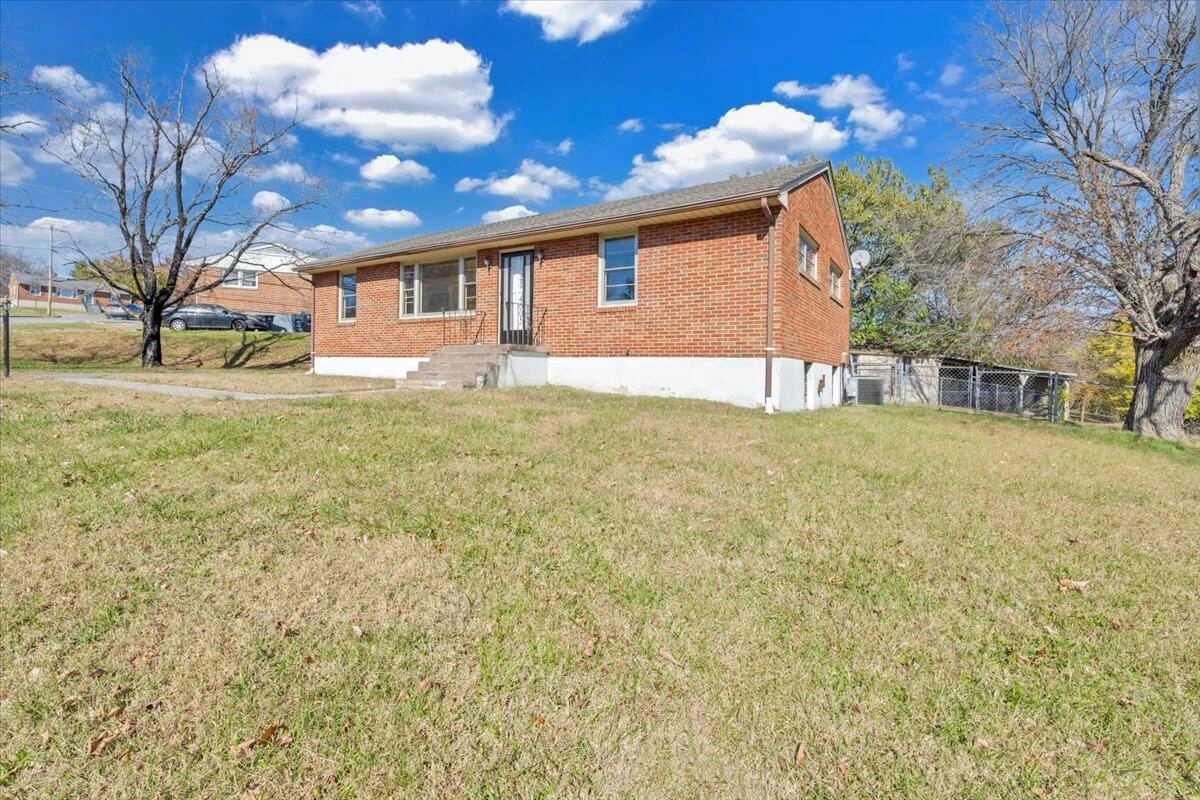 4605 PEACH TREE DR - Photo 39