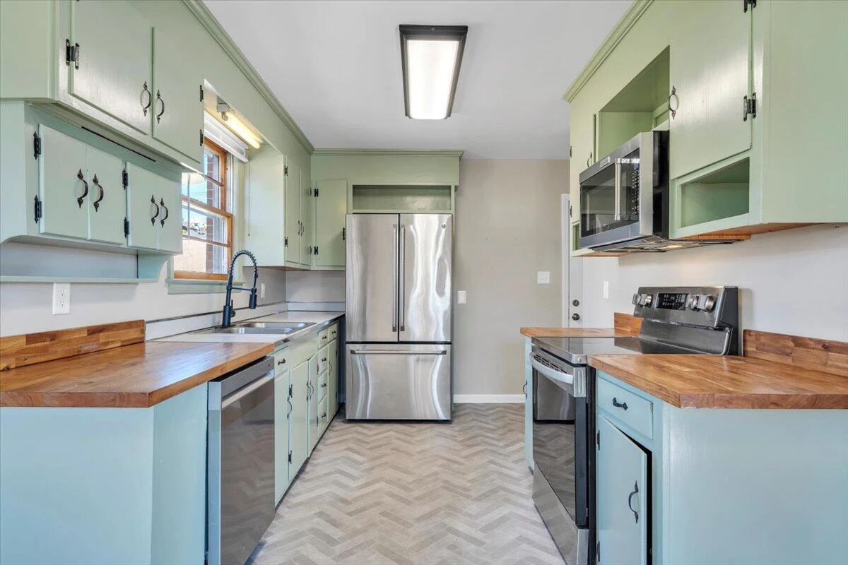 4605 PEACH TREE DR - Photo 8