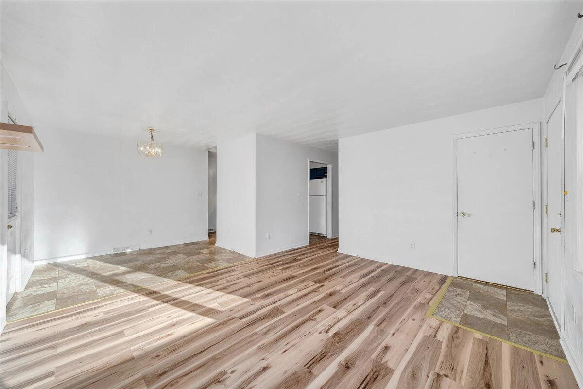 725 Ramada RD - Photo 10