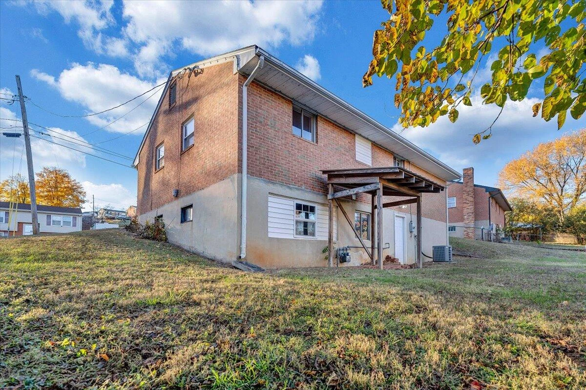 725 Ramada RD - Photo 34