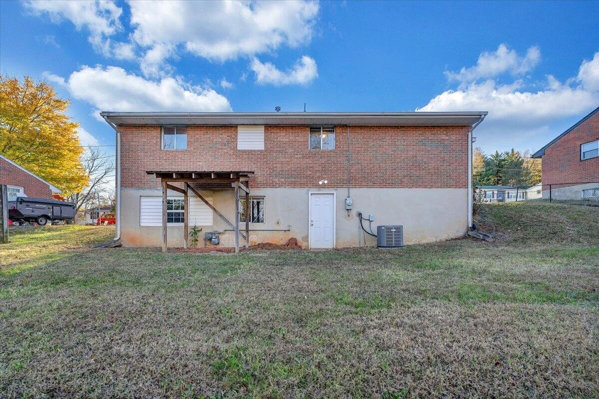 725 Ramada RD - Photo 37