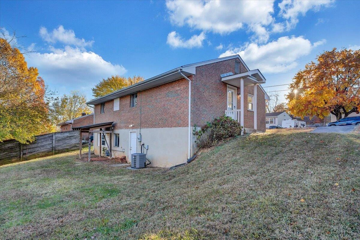 725 Ramada RD - Photo 38