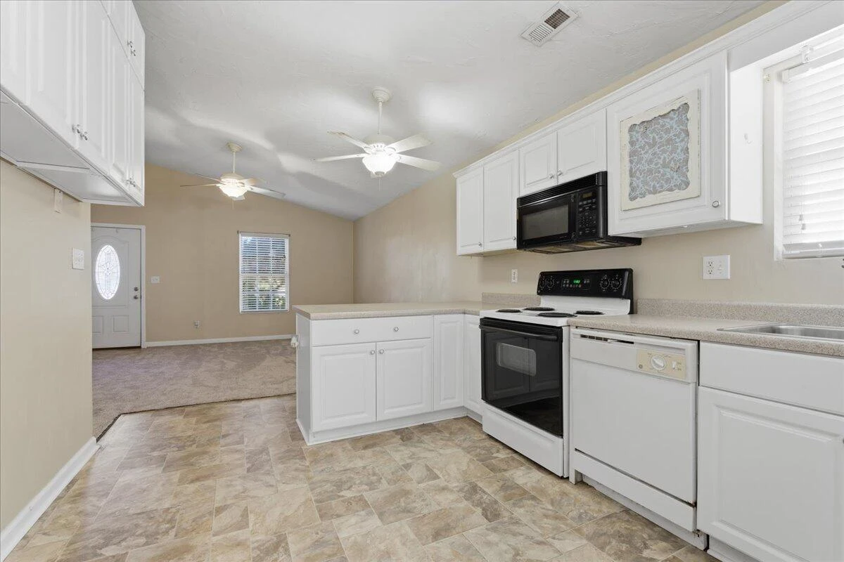 3760 Melcher ST - Photo 12