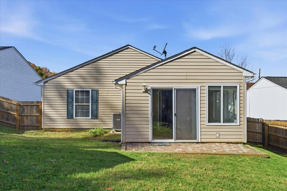 3760 Melcher ST - Photo 28
