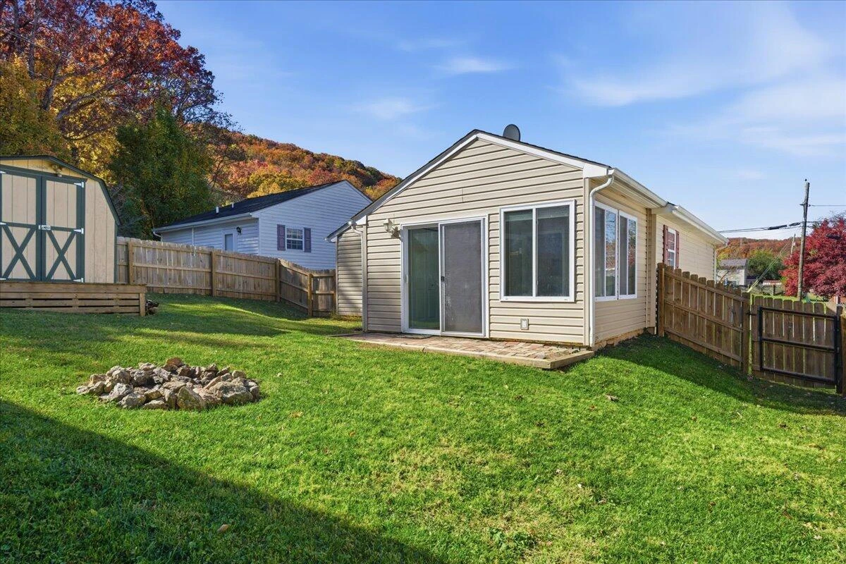 3760 Melcher ST - Photo 29