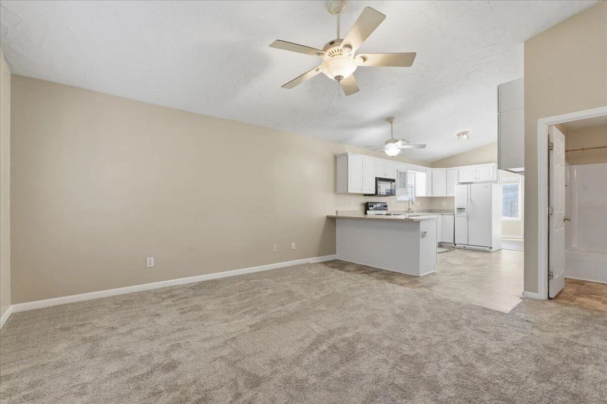 3760 Melcher ST - Photo 6
