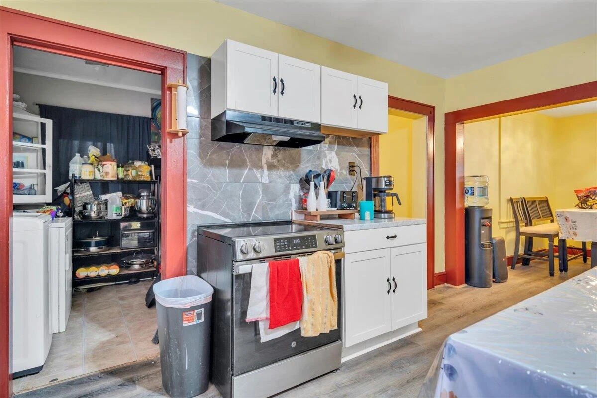 2836 Clifton ST - Photo 11