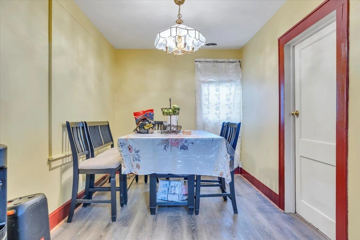 2836 Clifton ST - Photo 13