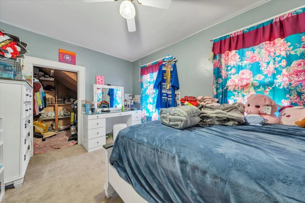2836 Clifton ST - Photo 17