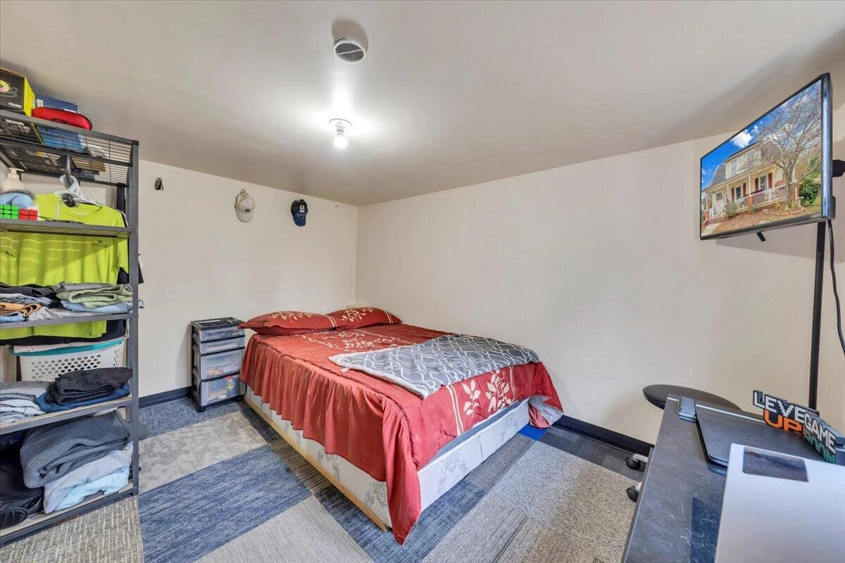2836 Clifton ST - Photo 21