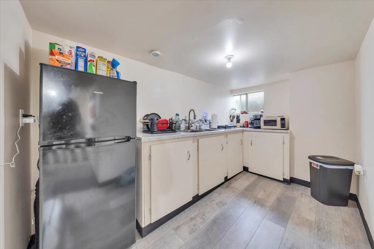 2836 Clifton ST - Photo 30
