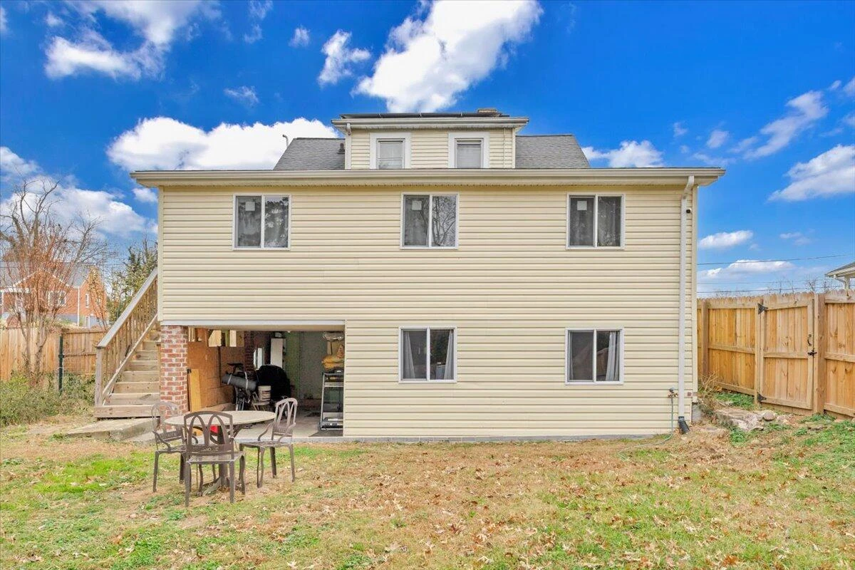 2836 Clifton ST - Photo 38