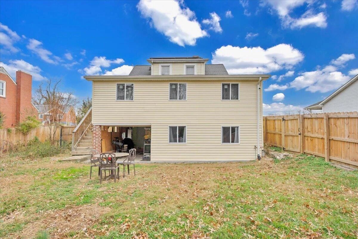 2836 Clifton ST - Photo 39