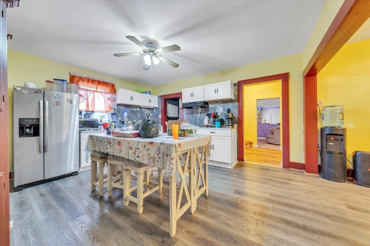2836 Clifton ST - Photo 6