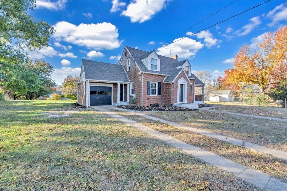 2206 Garstland DR - Photo 36