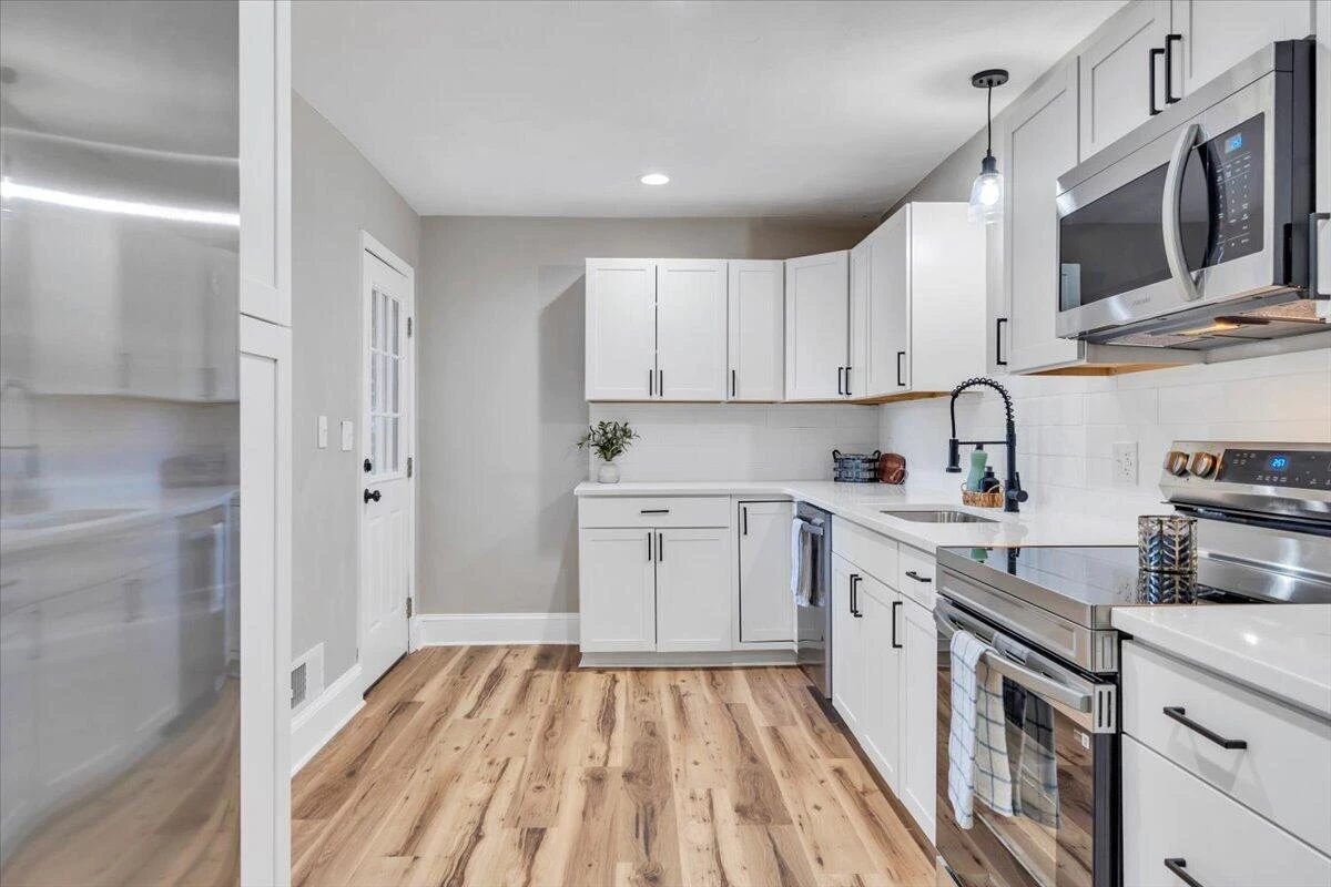 2206 Garstland DR - Photo 13