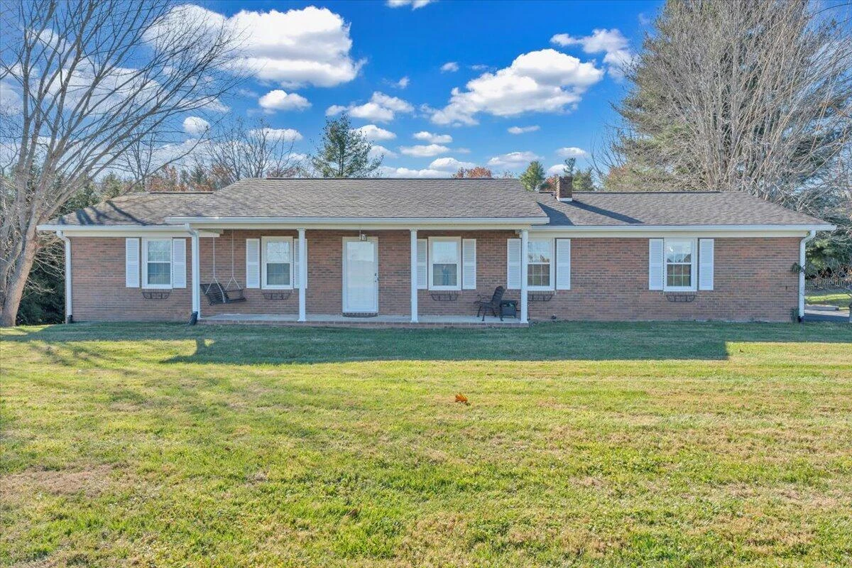 397 Commonwealth RD