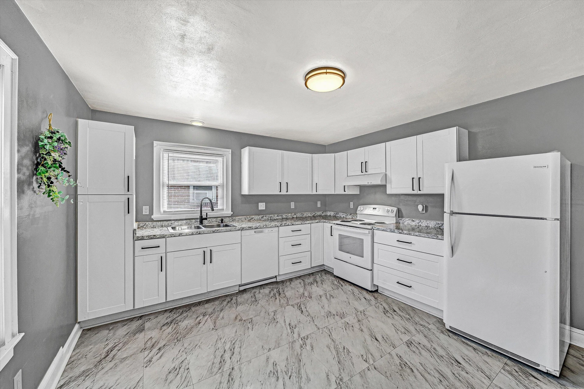 3227 Oliver RD - Photo 4