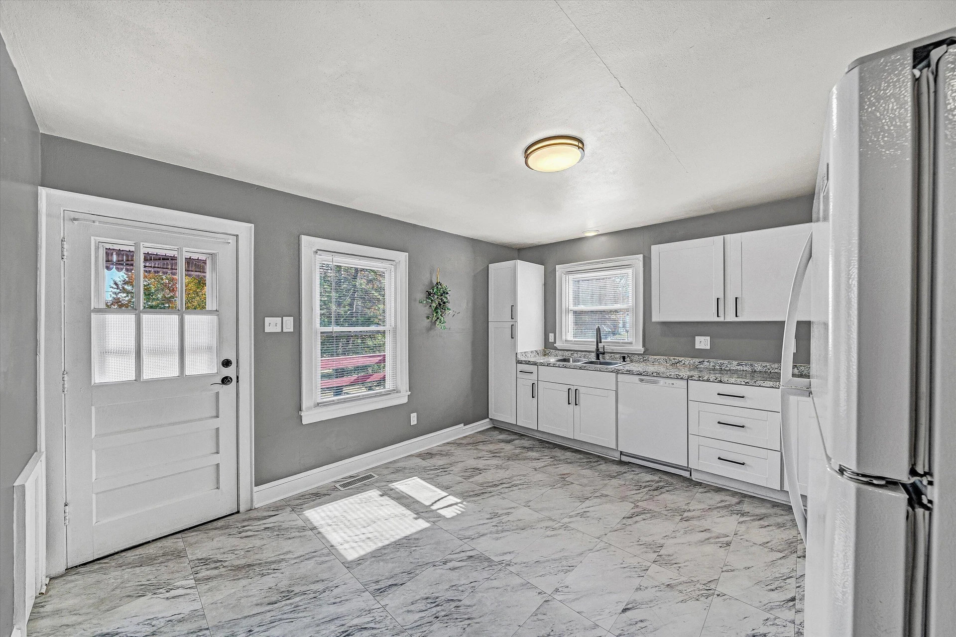 3227 Oliver RD - Photo 6