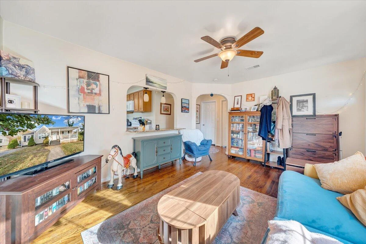4915 Hildebrand RD - Photo 10