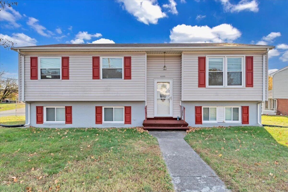3844 Red Fox DR
