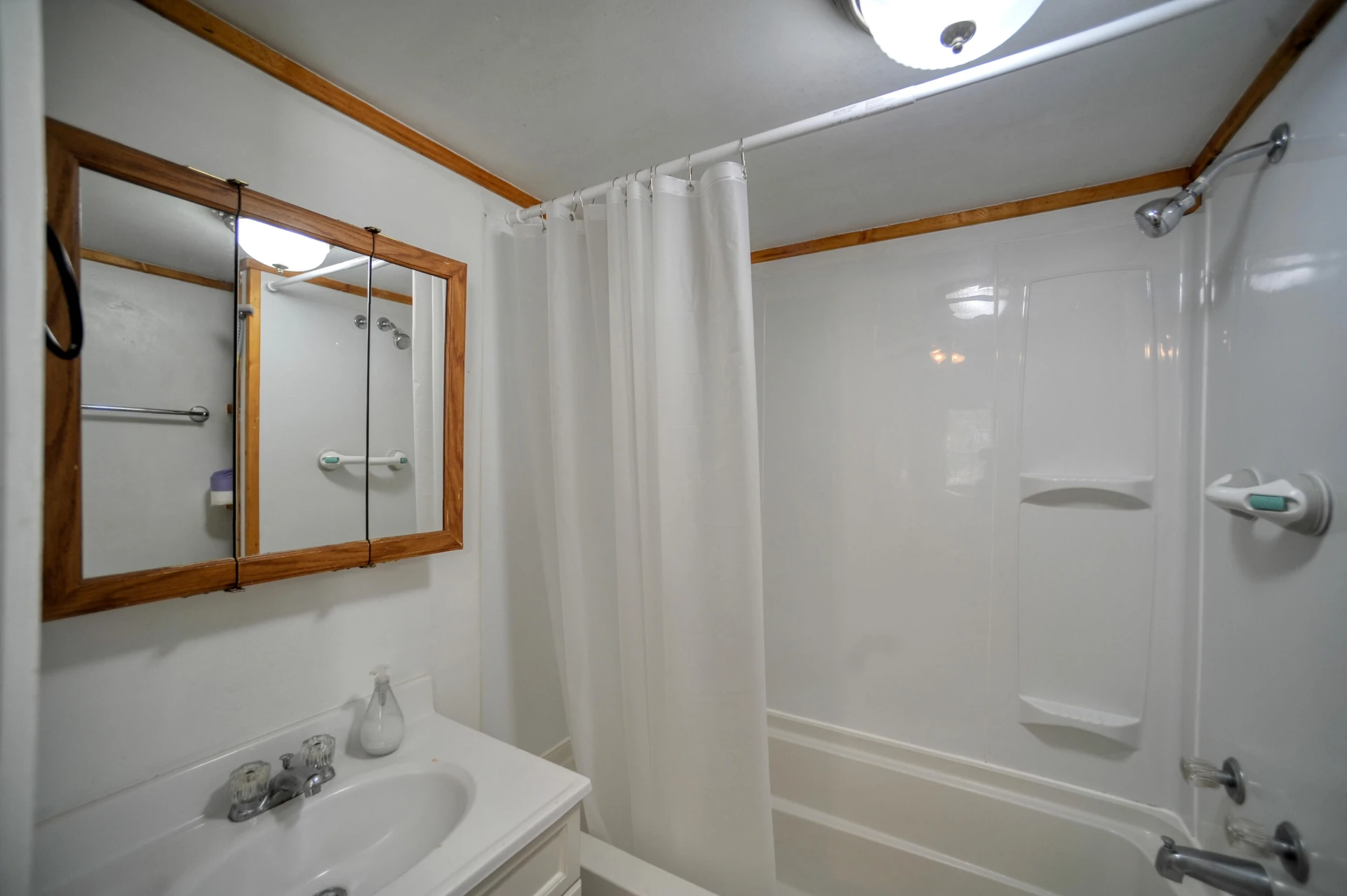 909 POCAHONTAS AVE - Photo 9
