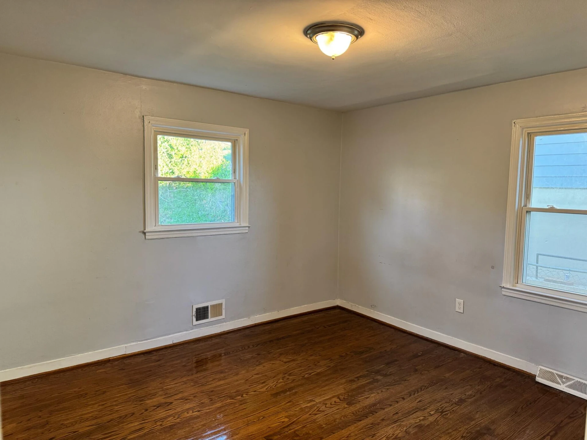4017 Virginia AVE - Photo 2