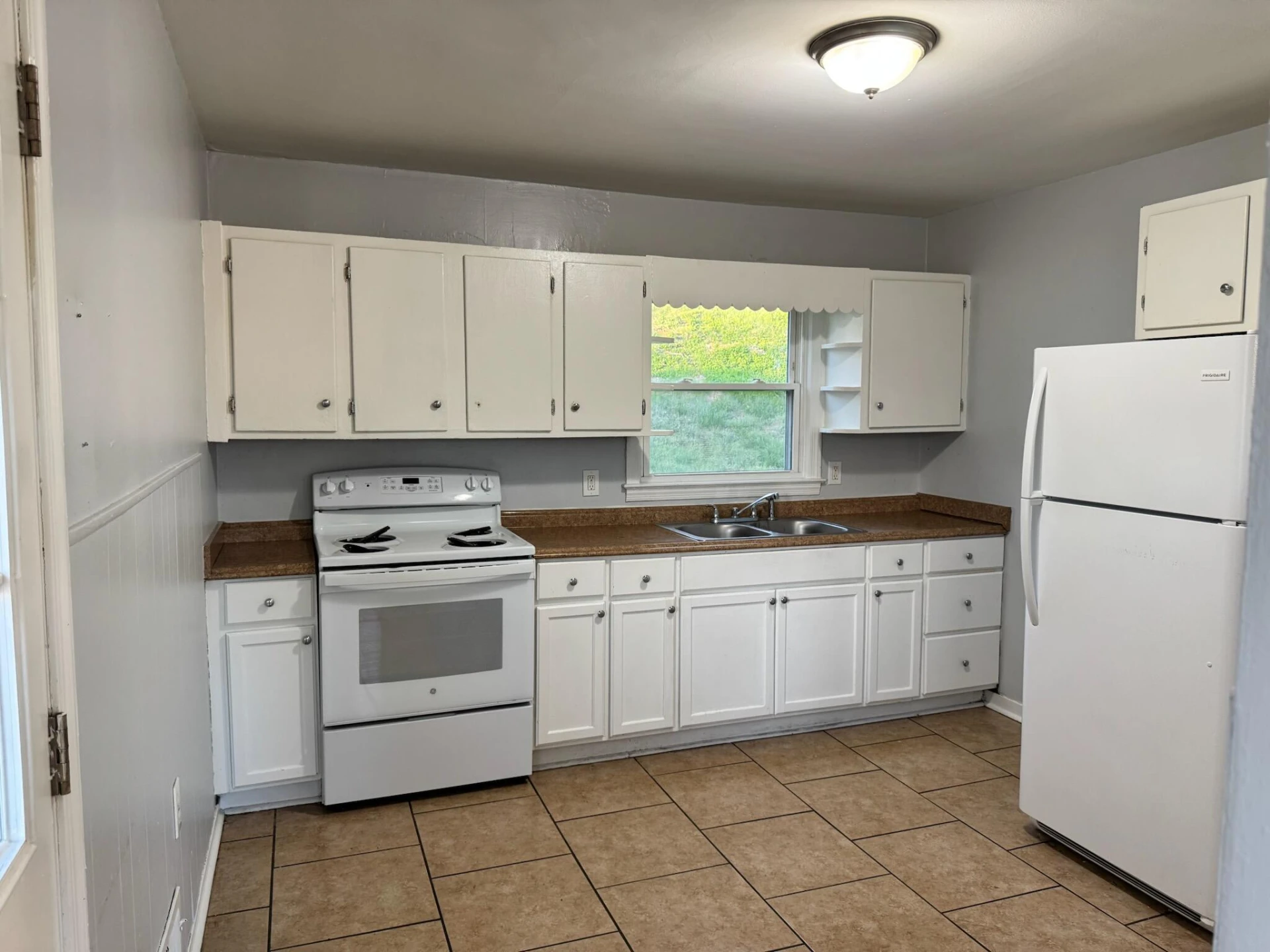 4017 Virginia AVE - Photo 5