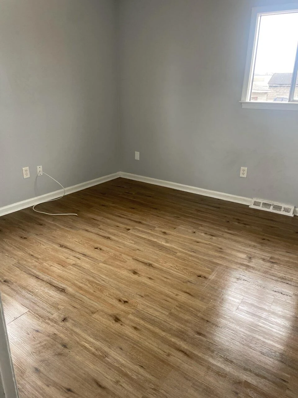 1525 Gordon AVE - Photo 3