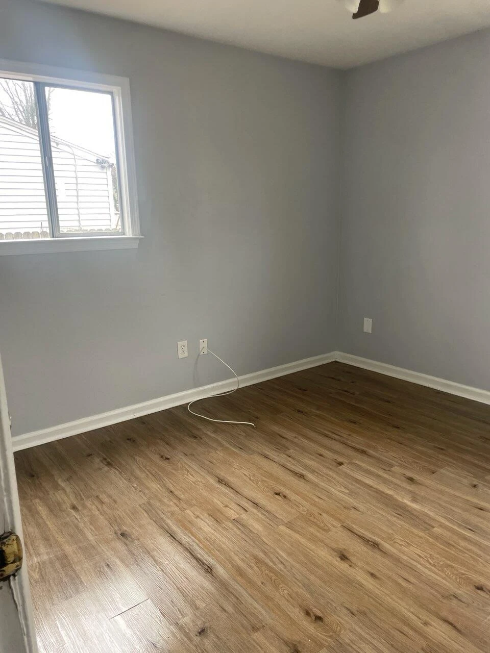 1525 Gordon AVE - Photo 5