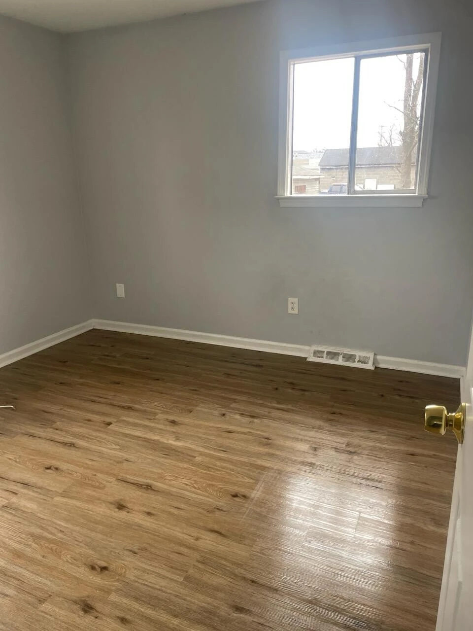 1525 Gordon AVE - Photo 7