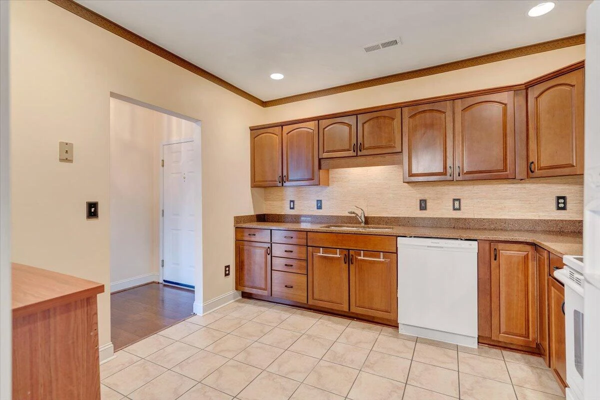 4444 Pheasant Ridge RD #404 - Photo 14