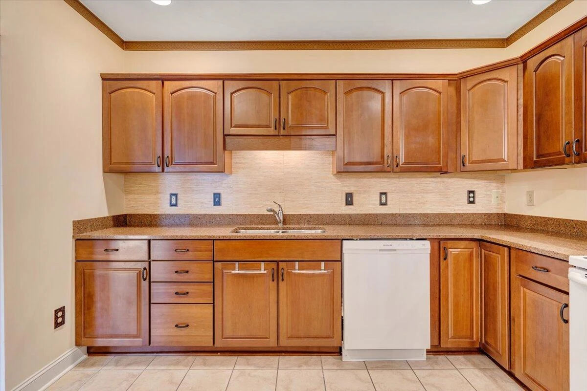 4444 Pheasant Ridge RD #404 - Photo 15