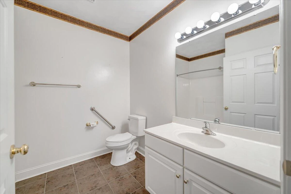 4444 Pheasant Ridge RD #404 - Photo 31