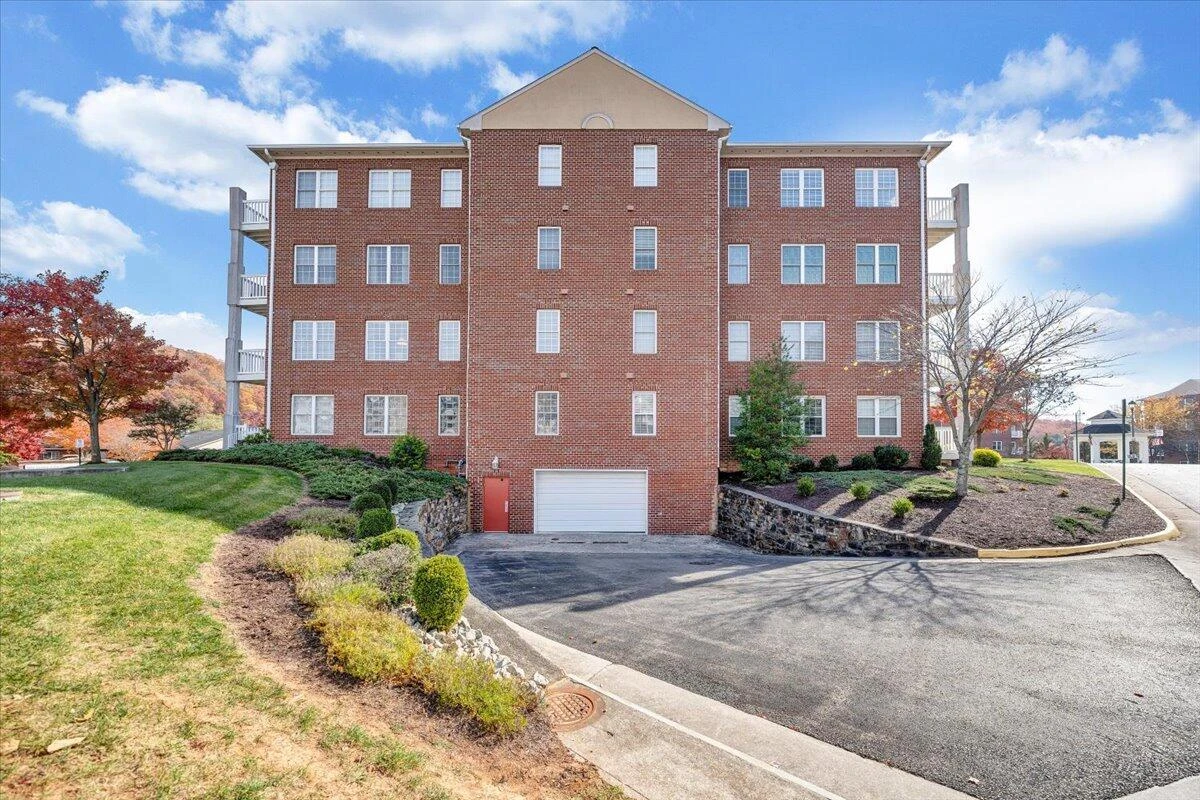 4444 Pheasant Ridge RD #404 - Photo 44