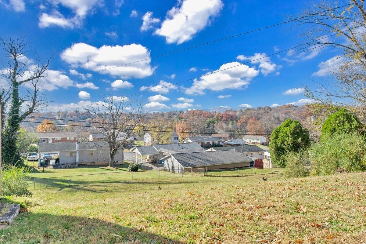 3858 Long Meadow AVE - Photo 12