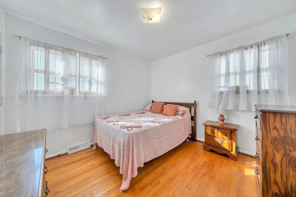 3858 Long Meadow AVE - Photo 7