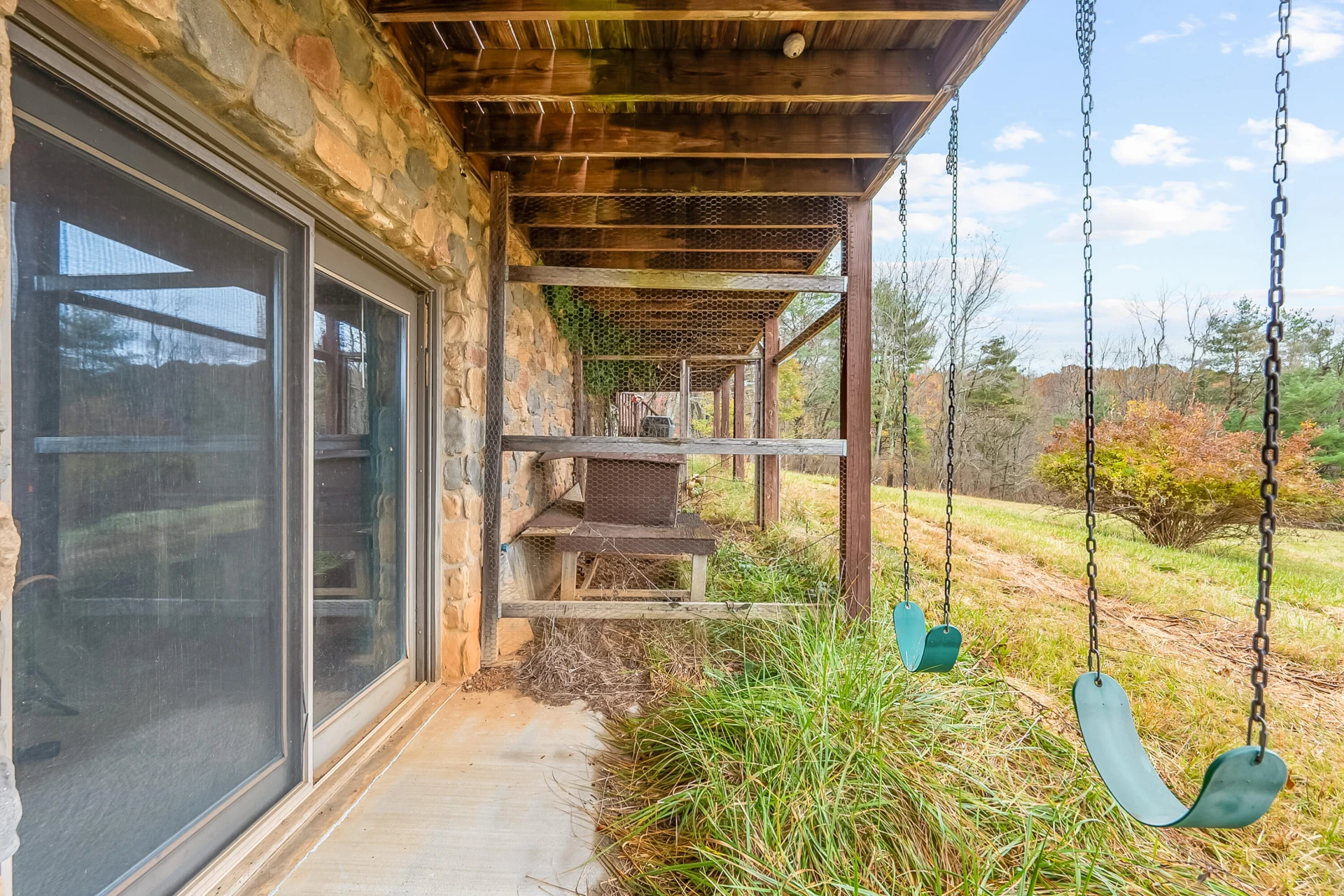 528 Falling Branch RD - Photo 79