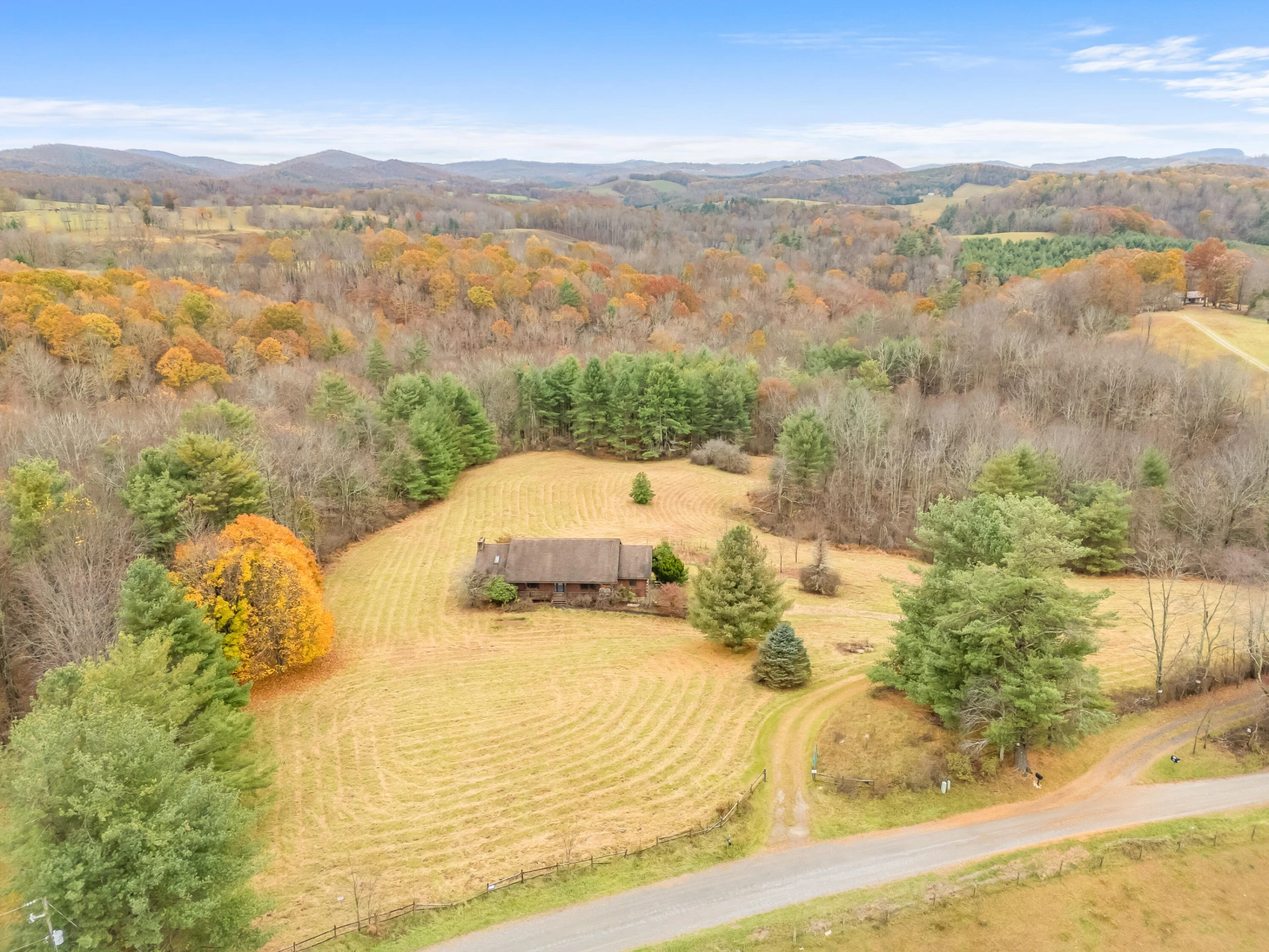 528 Falling Branch RD - Photo 88
