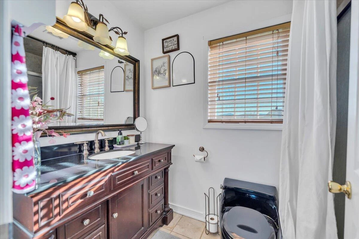 232 Eugene DR - Photo 19