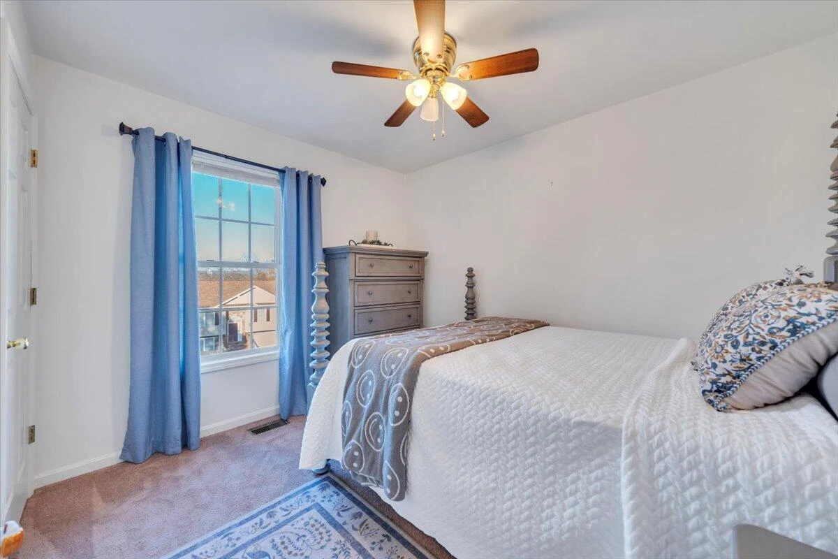 232 Eugene DR - Photo 21