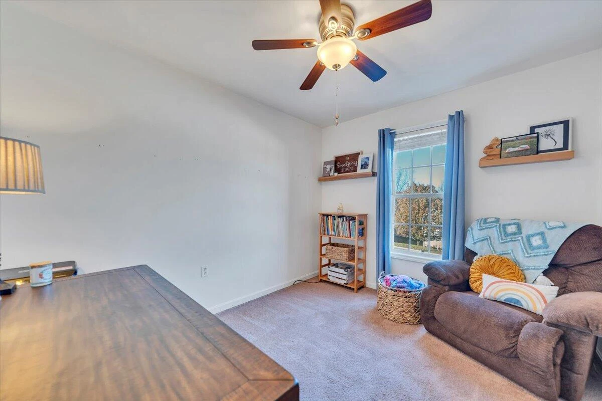 232 Eugene DR - Photo 23