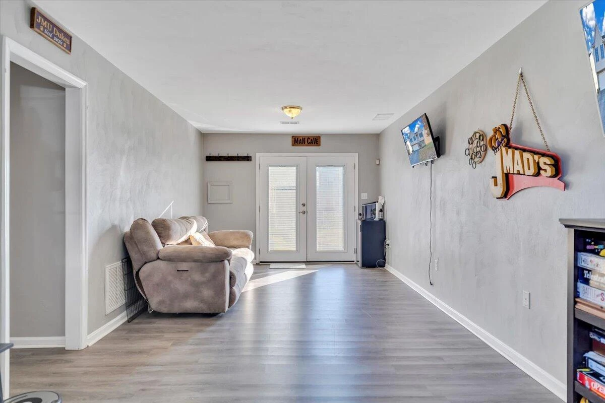 232 Eugene DR - Photo 26