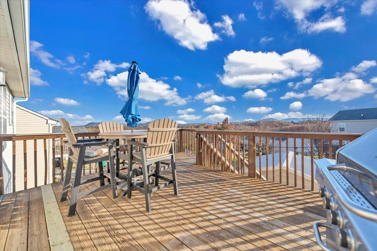 232 Eugene DR - Photo 32