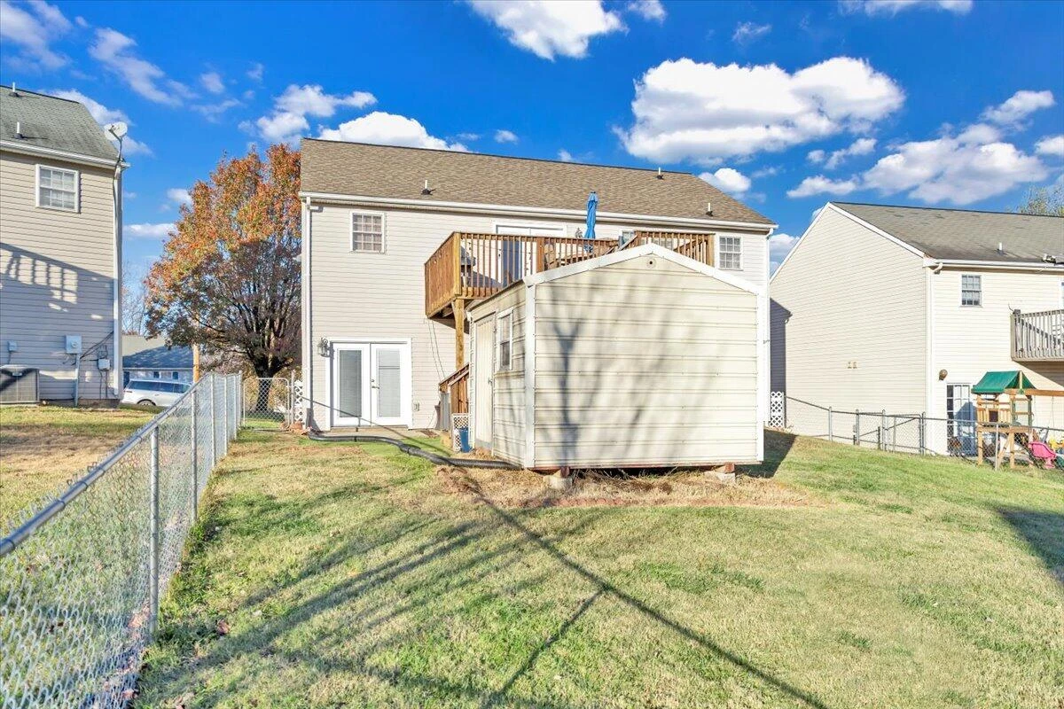 232 Eugene DR - Photo 36